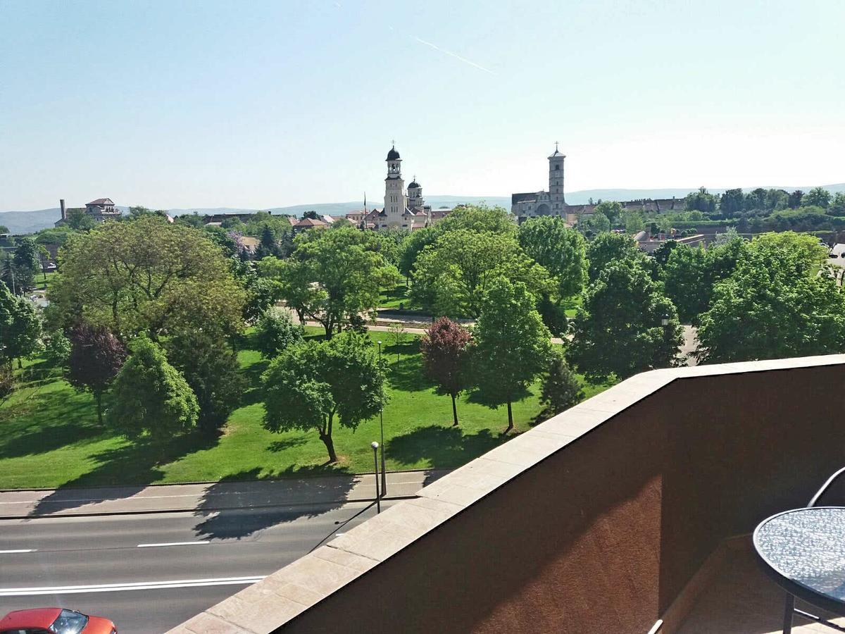 Alba Home Alba Iulia Buitenkant foto
